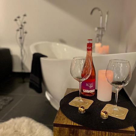 Kiraly Street , Stylish Apartment ブダペスト エクステリア 写真