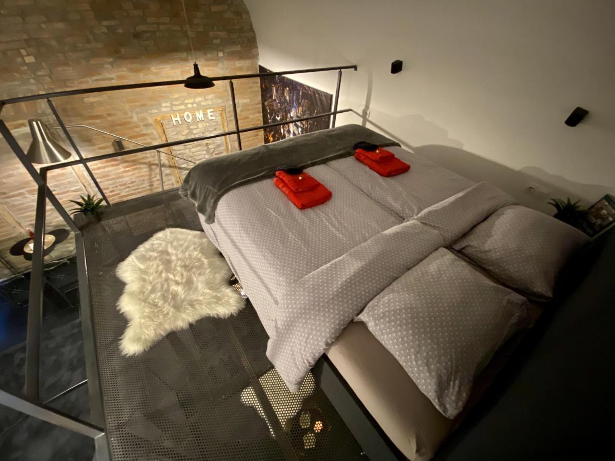 Kiraly Street , Stylish Apartment ブダペスト エクステリア 写真