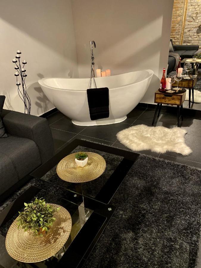 Kiraly Street , Stylish Apartment ブダペスト エクステリア 写真